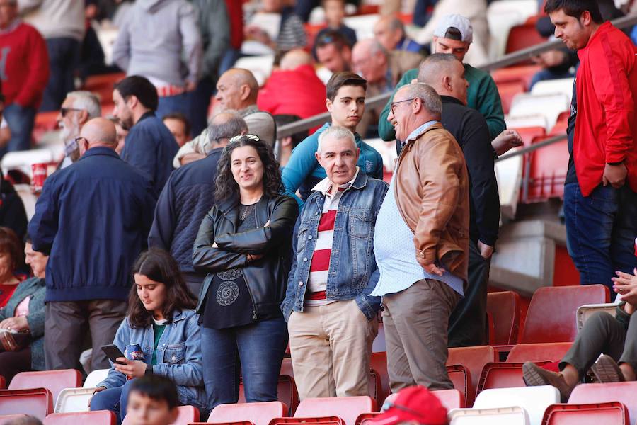 Fotos: ¿Estuviste en el Sporting - Albacete? ¡Búscate!