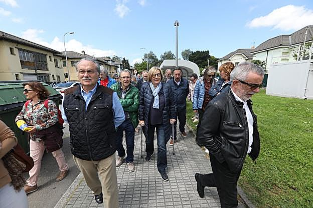 PSOE. Mariví Monteserín acompañó a la Asociación Cauce Nalón en su visita. 