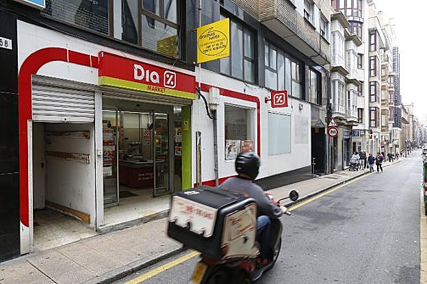 Uno de los supermercados que Dia tiene en Gijón.
