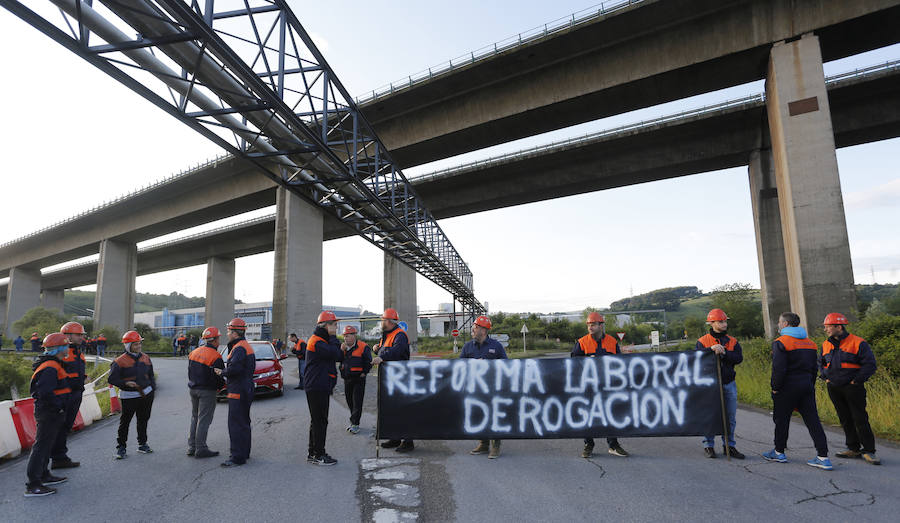 Mañana se cumplirá un mes desde que los trabajadores de Tuinsa Norte iniciaron un encierro en las instalaciones que esta empresa