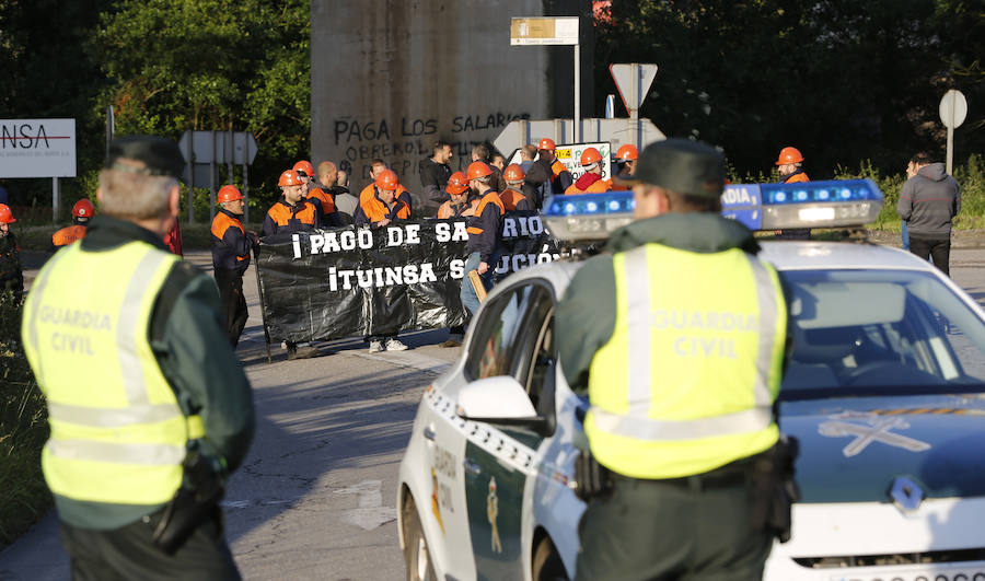 Mañana se cumplirá un mes desde que los trabajadores de Tuinsa Norte iniciaron un encierro en las instalaciones que esta empresa