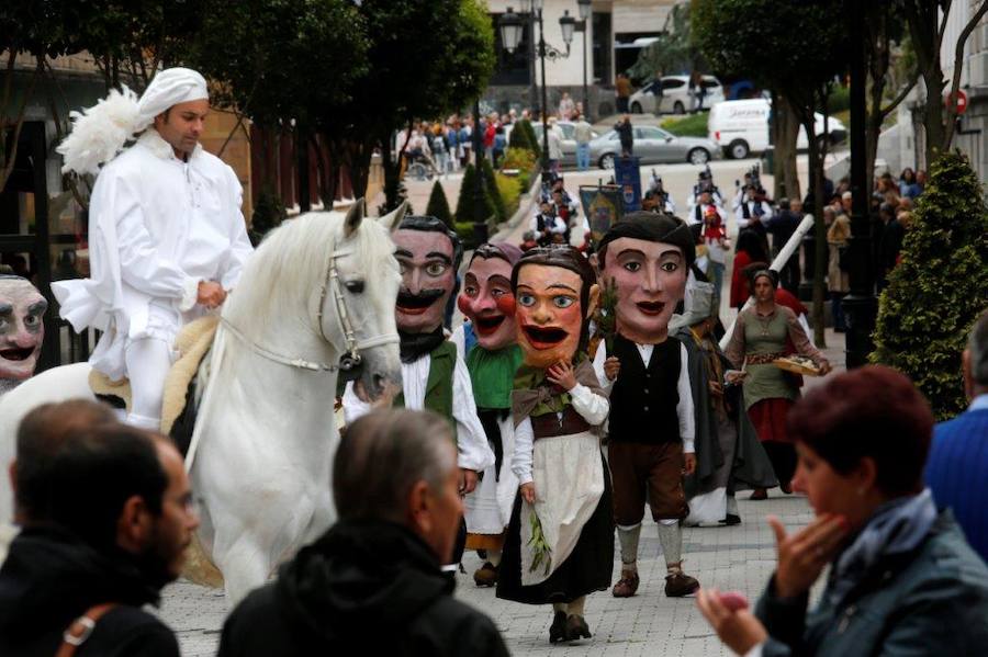 Este domingo ha recibido el permiso del alcalde de Oviedo para la celebración de las fiestas.