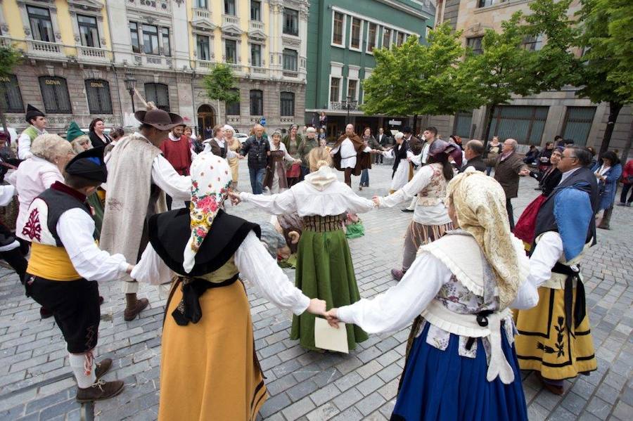 Este domingo ha recibido el permiso del alcalde de Oviedo para la celebración de las fiestas.