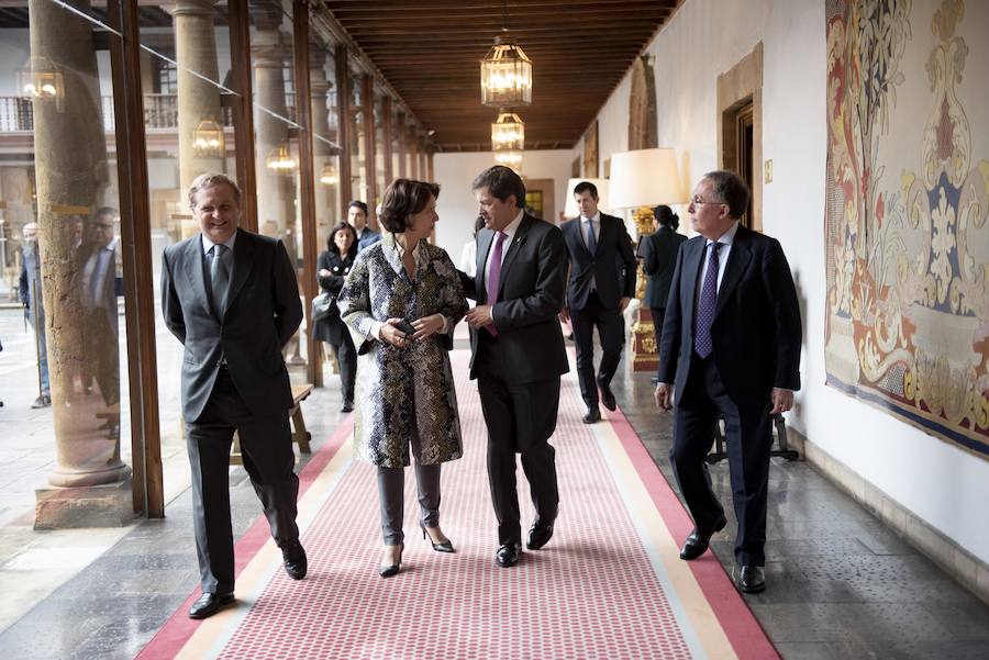 Treinta y cuatro candidaturas de veintiún países optan al galardón que se dará a conocer este jueves.