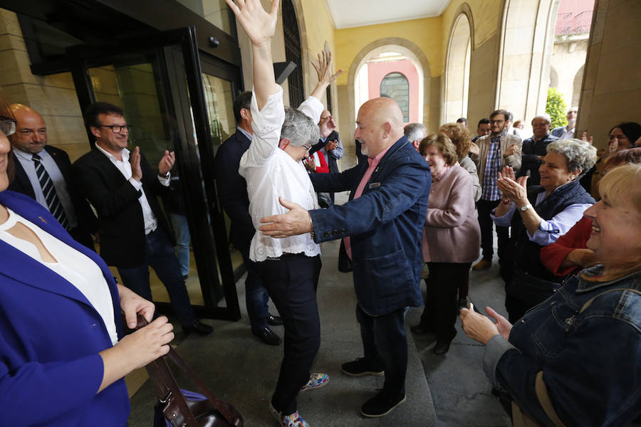 La nueva Corporación municipal, que hoy se constituirá formalmente, será la más femenina de la historia de Gijón, con dieciséis concejalas frente a once concejales, y ligeramente más envejecida que la que tomó posesión en 2015, con una edad media de 48,6 años frente a los 46,2 de la que toca a su fin.