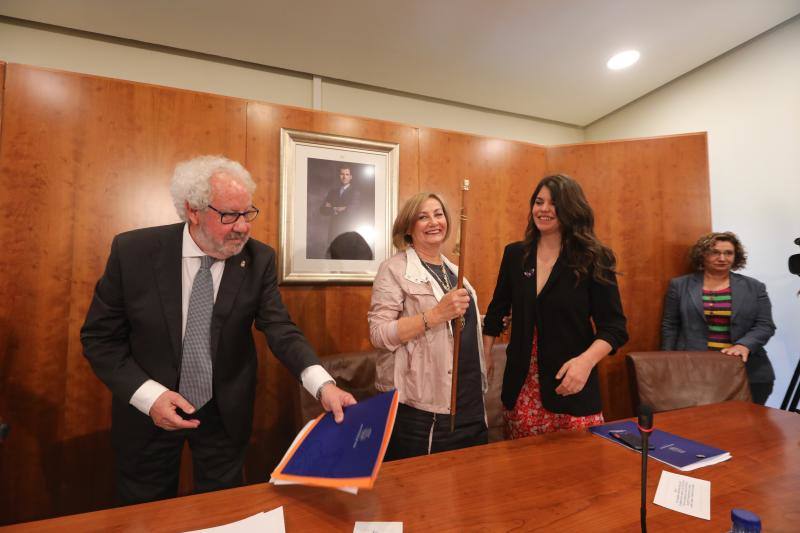 La alcaldesa revalida su cargo en un pleno en el que todos los grupos mostraron su disposición a trabajar por la ciudad.