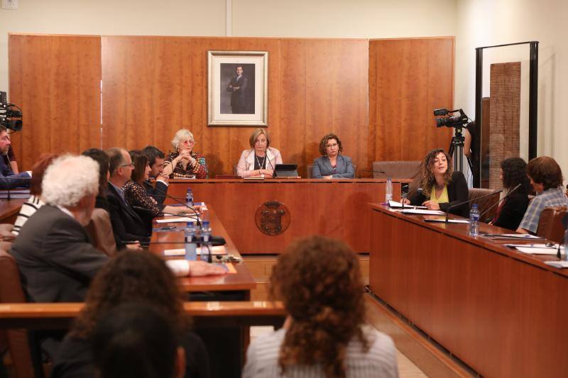 La alcaldesa revalida su cargo en un pleno en el que todos los grupos mostraron su disposición a trabajar por la ciudad.