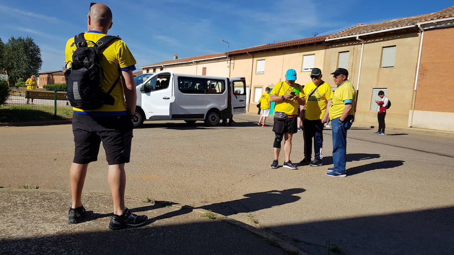 Los trabajadores de Alcoa siguen su protesta hacia Madrid. Hoy recorrerán el trayecto entre Cimanes de la Vega y Benavente