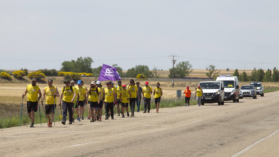 La plantilla de Alcoa recorrió los 29 kilómetros que separan Benavente de Villalpando. 