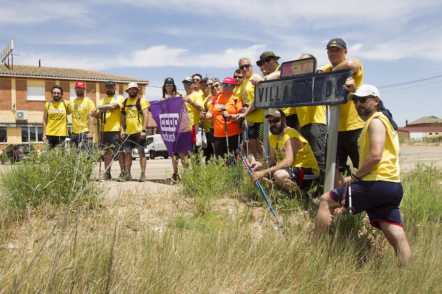 La plantilla de Alcoa recorrió los 29 kilómetros que separan Benavente de Villalpando. 