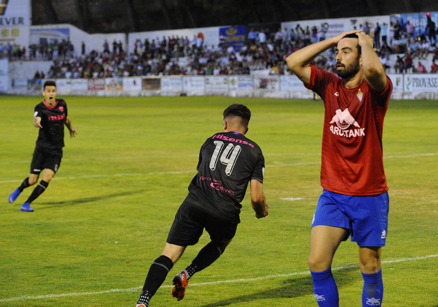 Los maliayos ganan al Villarrobledo con un gol en el añadido que les acerca a Segunda B
