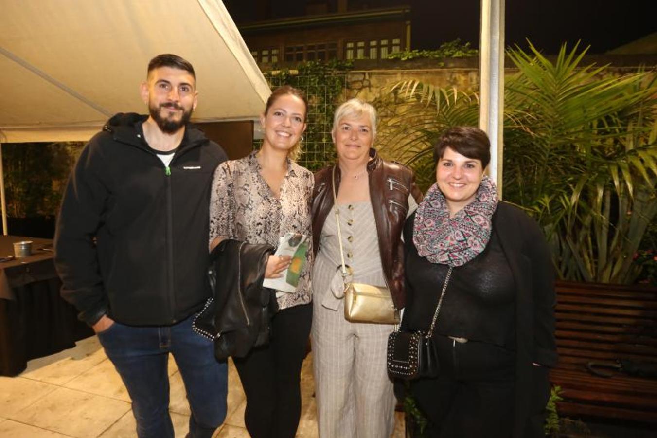 Emilio García, Noelia Noval, Cristina Cantarero y Carlota Fernández, de la Fundación Secretariado General Gitano. 