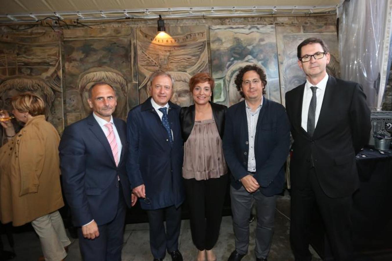 Heriberto Menéndez Rico, coordinador de la Cámara de Comercio de Avilés, Álvaro Alonso, secretario general de la Cámara de Comercio de Gijón, Mónica Yugeros, gerente de El Comercio, servicios Audiovisuales; Carlos Cuadros y Goyo Ezama.