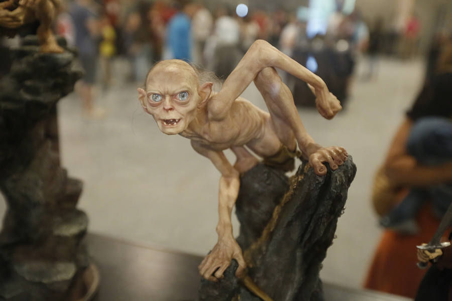 ‘El señor de los Anillos’ | Gollum recibe a los visitantes a la muestra dedicada a la saga de Tolkien. La enigmática criatura de ‘El hobbit’ y ‘El Señor de los Anillos’, en busca de su tesoro. 