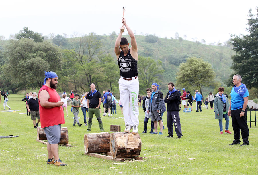 Multitudinaria misa en El Naranco, Oviedo. 