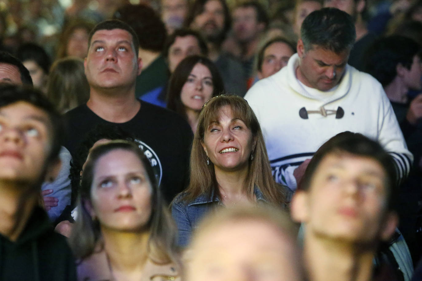  ¡Búscate en entre los asistentes al recital que tuvo como escenario el festival Metrópoli!