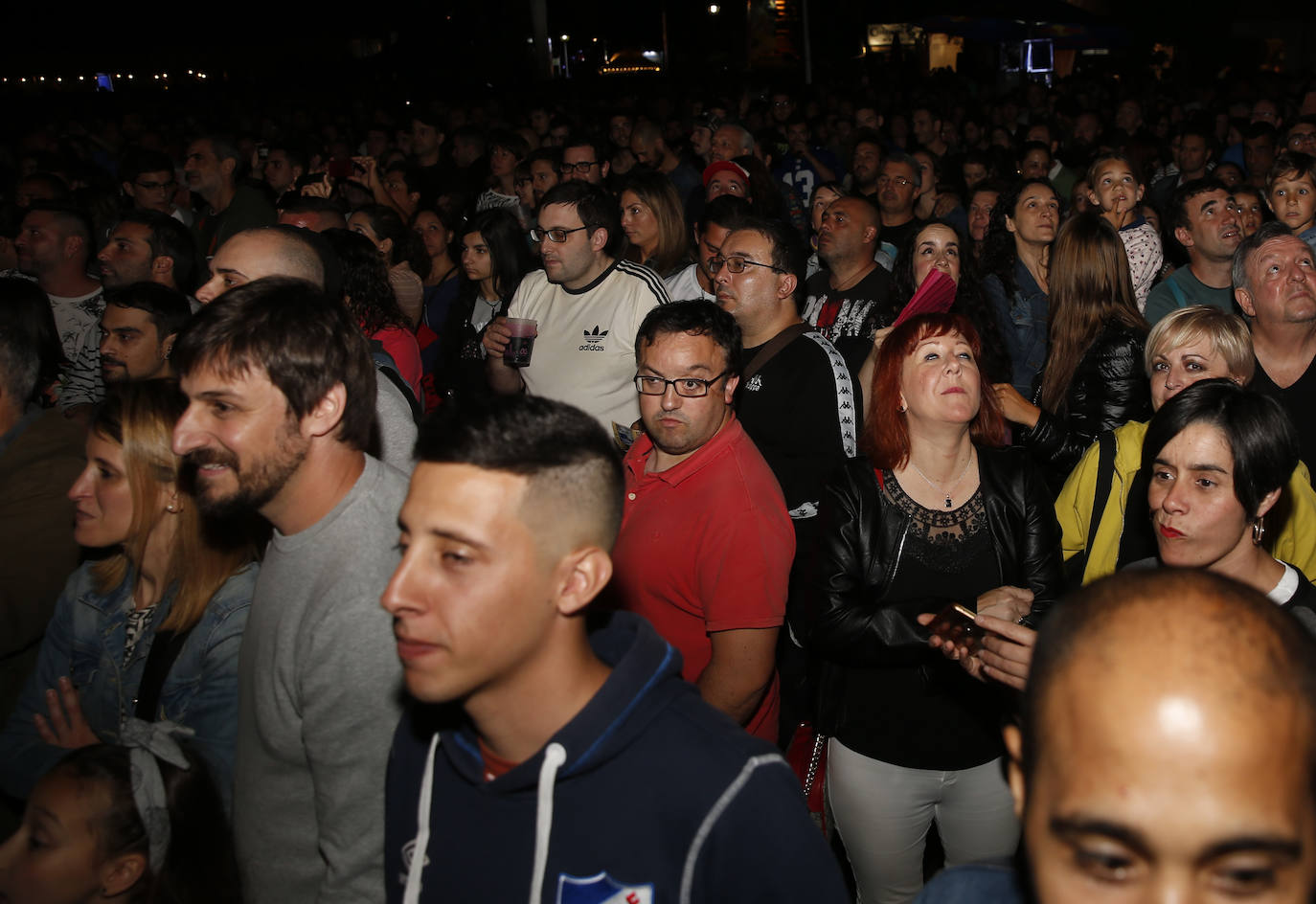  ¡Búscate en entre los asistentes al recital que tuvo como escenario el festival Metrópoli!