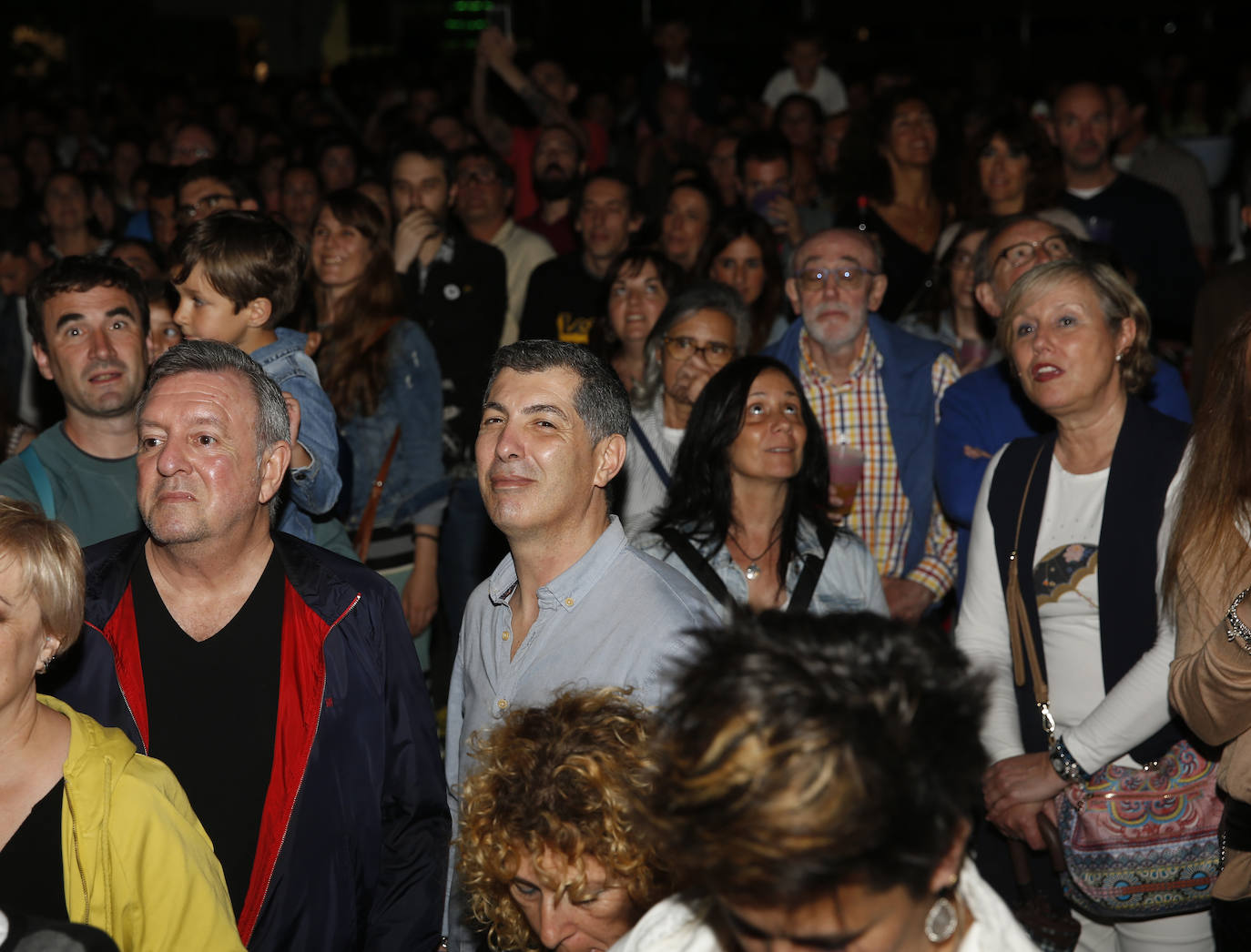  ¡Búscate en entre los asistentes al recital que tuvo como escenario el festival Metrópoli!