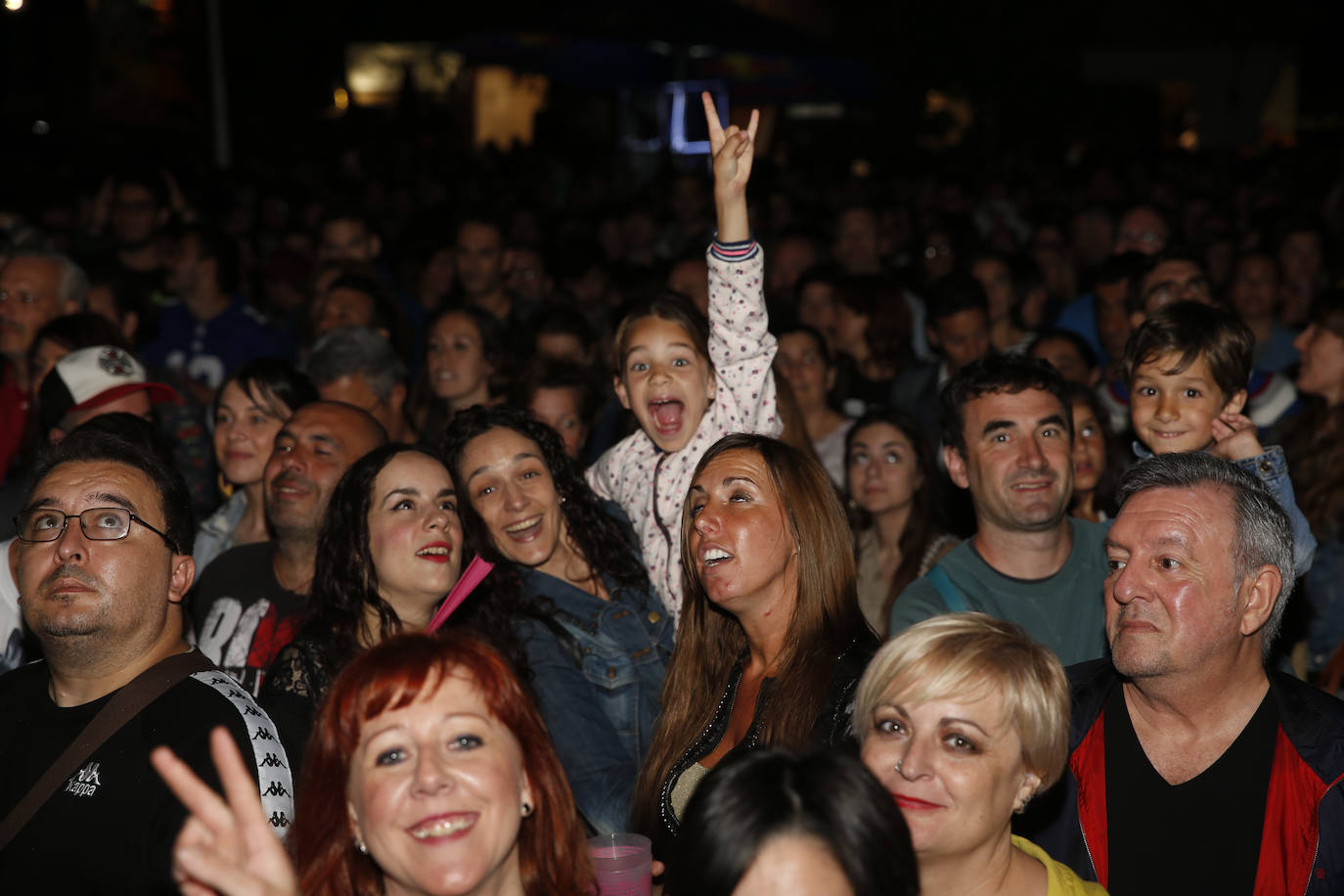  ¡Búscate en entre los asistentes al recital que tuvo como escenario el festival Metrópoli!