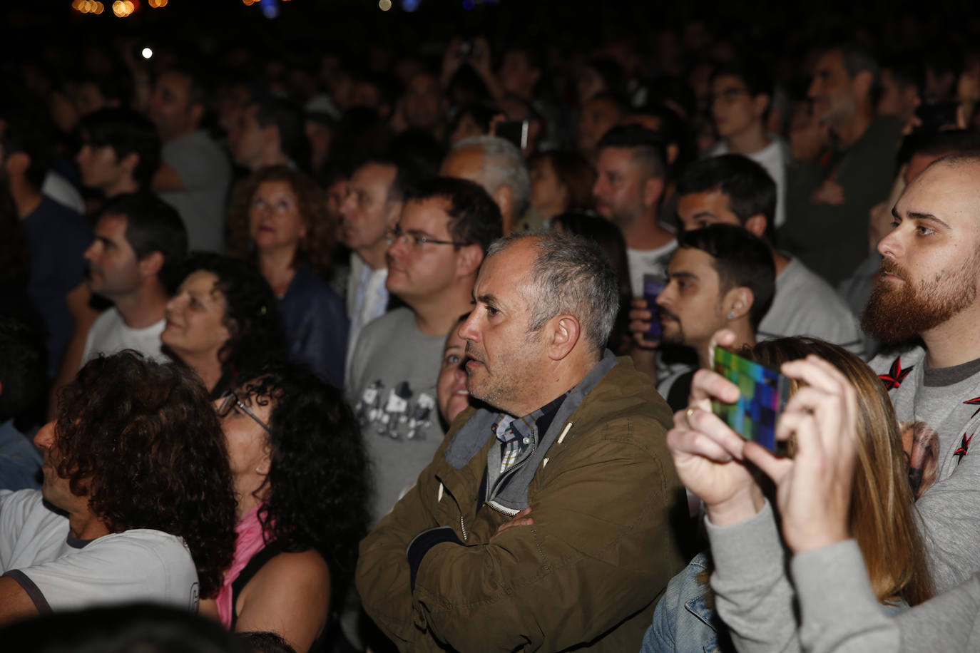  ¡Búscate en entre los asistentes al recital que tuvo como escenario el festival Metrópoli!