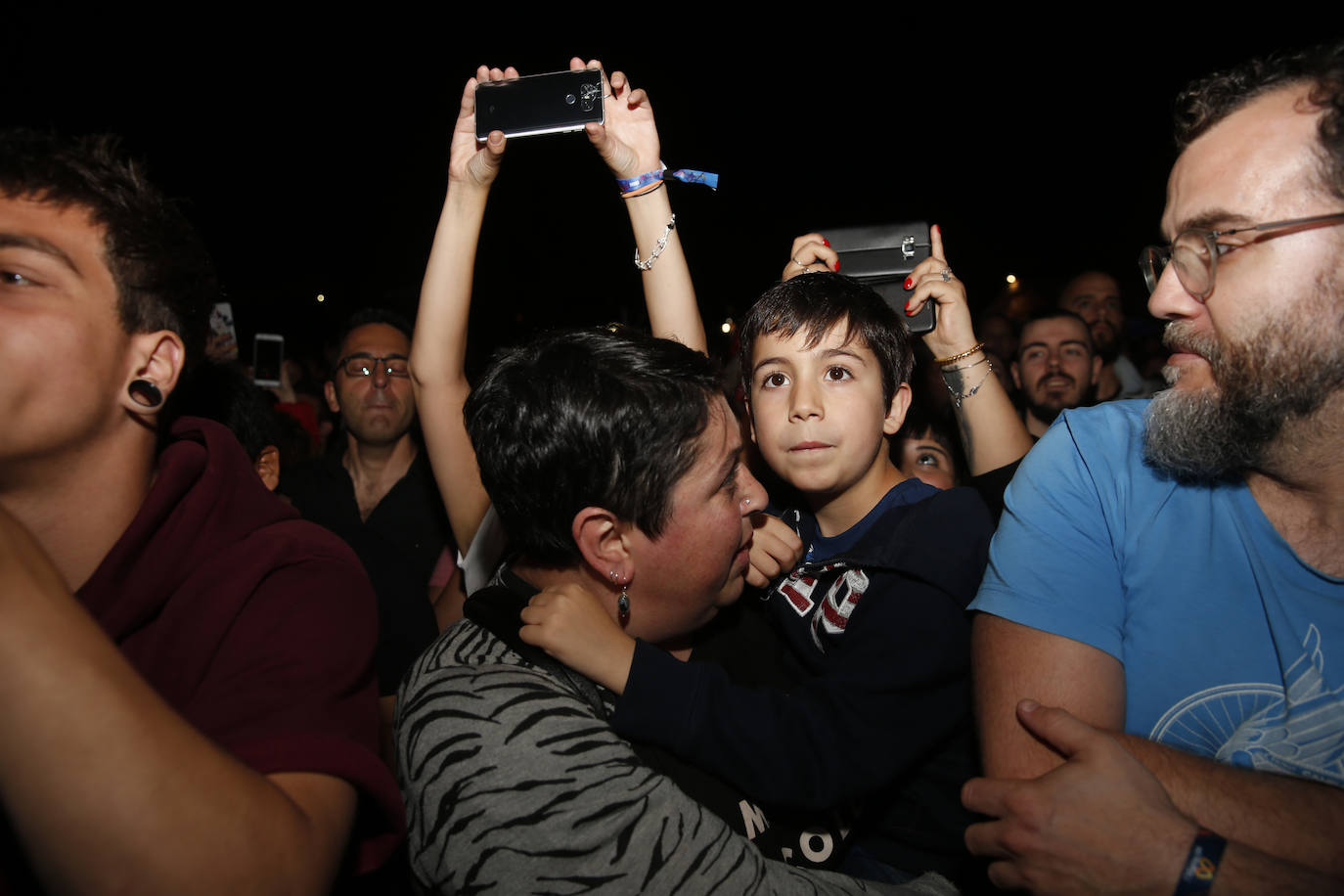  ¡Búscate en entre los asistentes al recital que tuvo como escenario el festival Metrópoli!