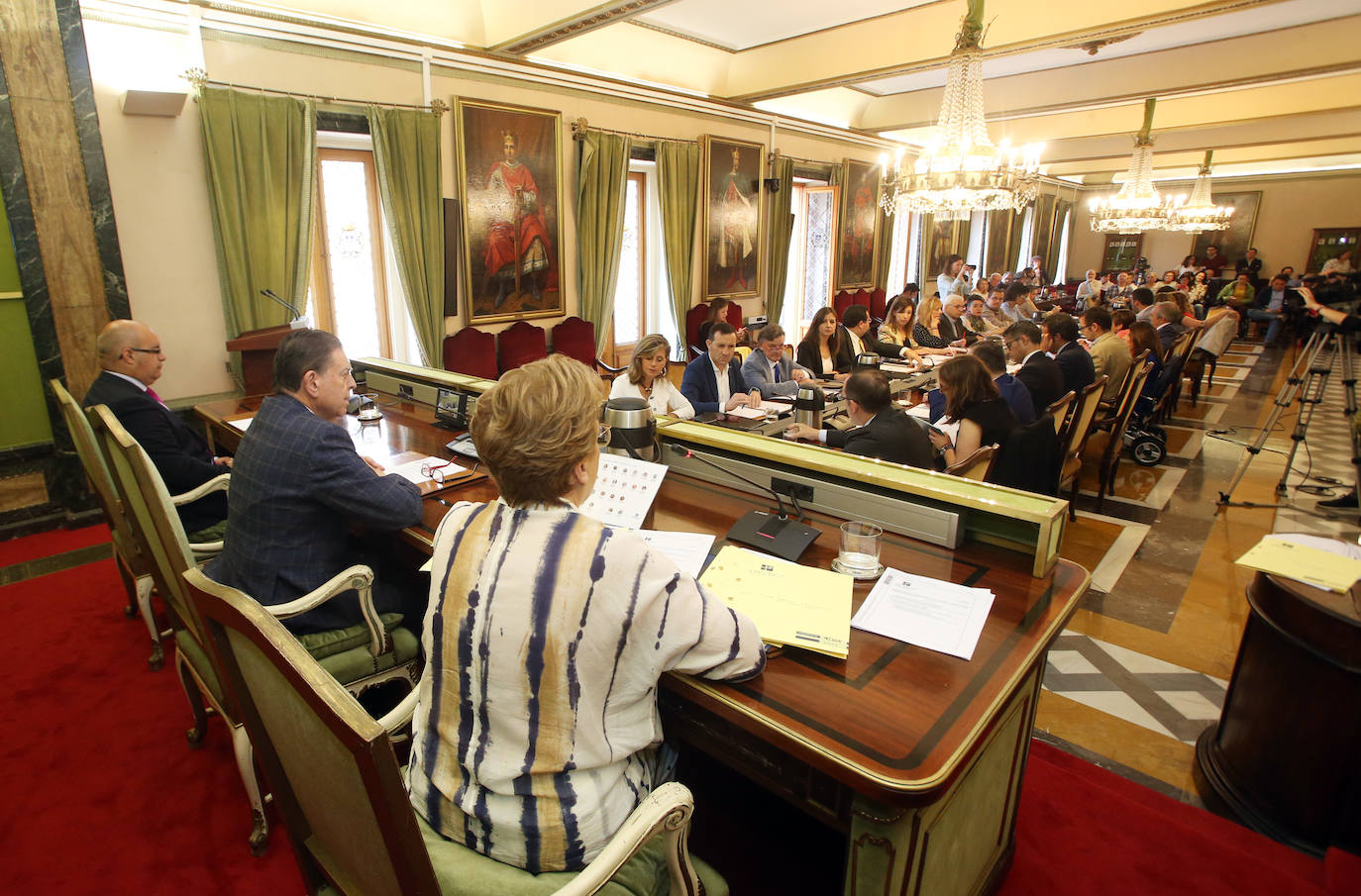 Fotos: Primer pleno del Ayuntamiento de Oviedo