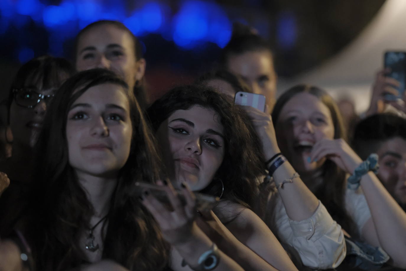 Beret conectó con los más jóvenes en Gijón. El rapero sevillano repasó sus canciones más conocidas en Metrópoli ante miles de chavales.