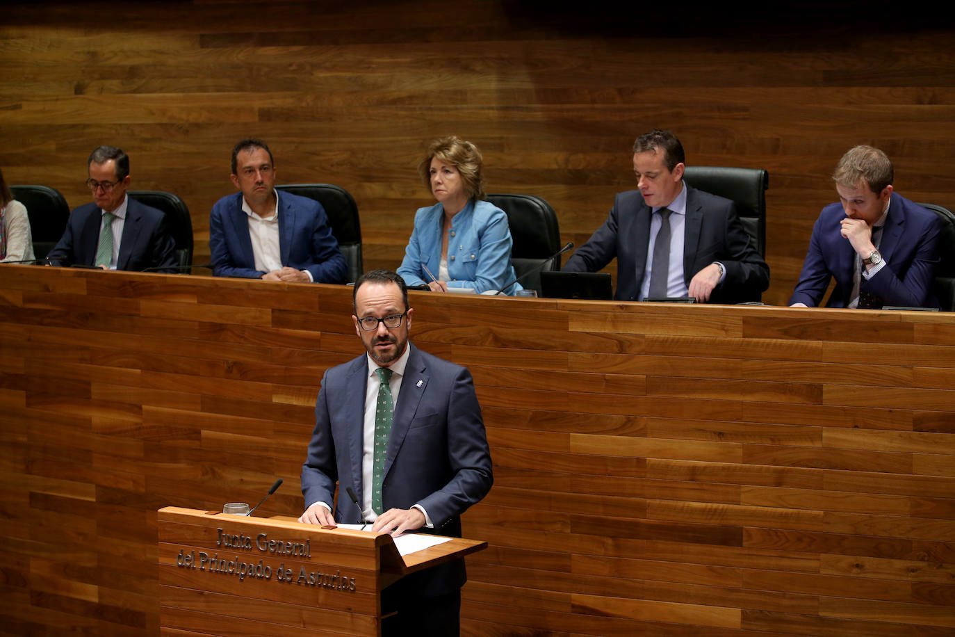 Tras el discurso de investidura de Adrián Barbón, hoy es el turno de intervención de los siete grupos en la Junta General