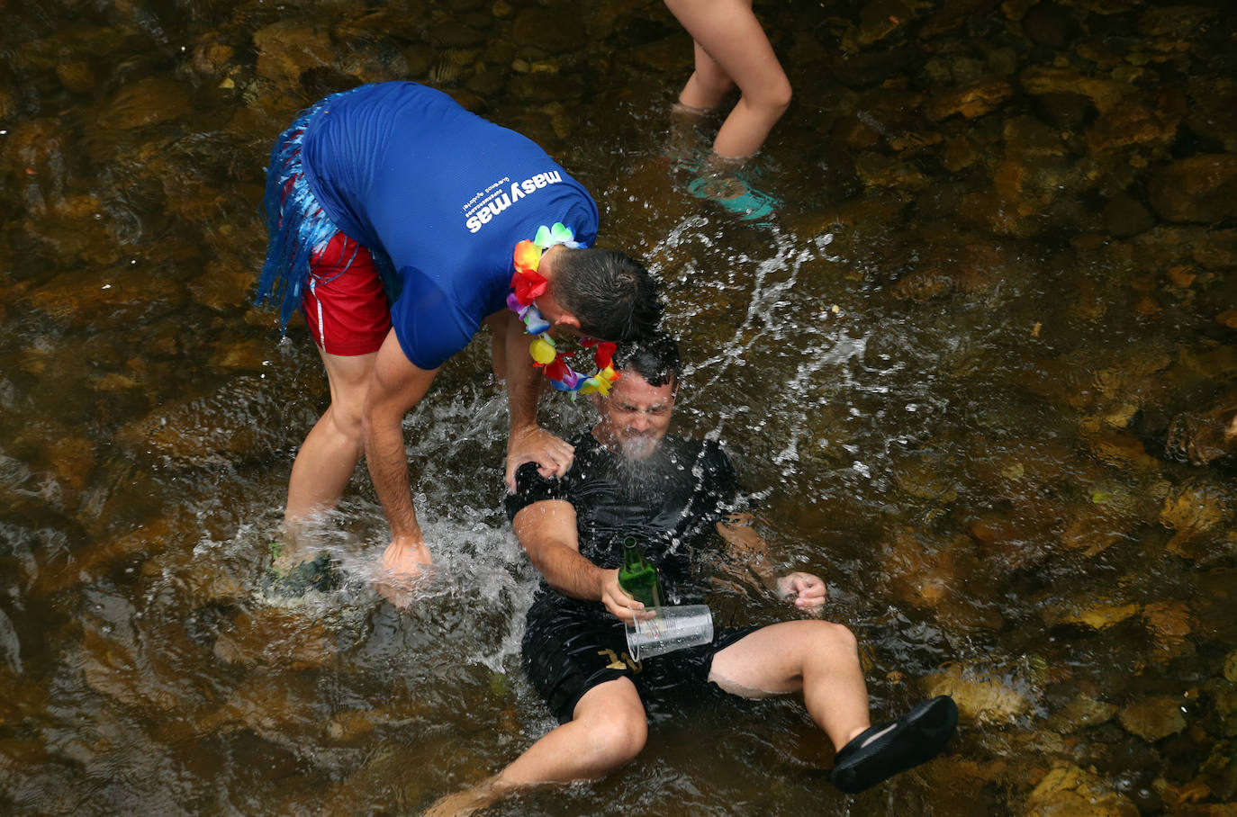 Un total de 15 embarcaciones se echaron al agua en una edición que contó con la participación de unos 70 triputantes
