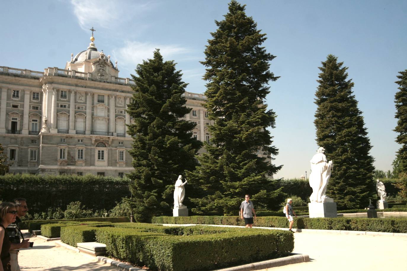 Pasar cuatro días en la capital de España asciende hasta los 540 euros, según el estudio.