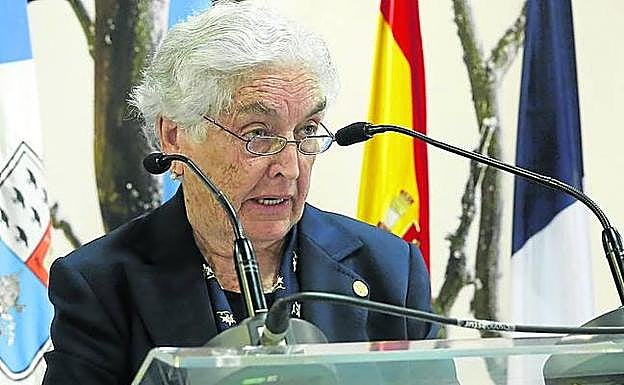 Carmen Bobes durante su intervención.