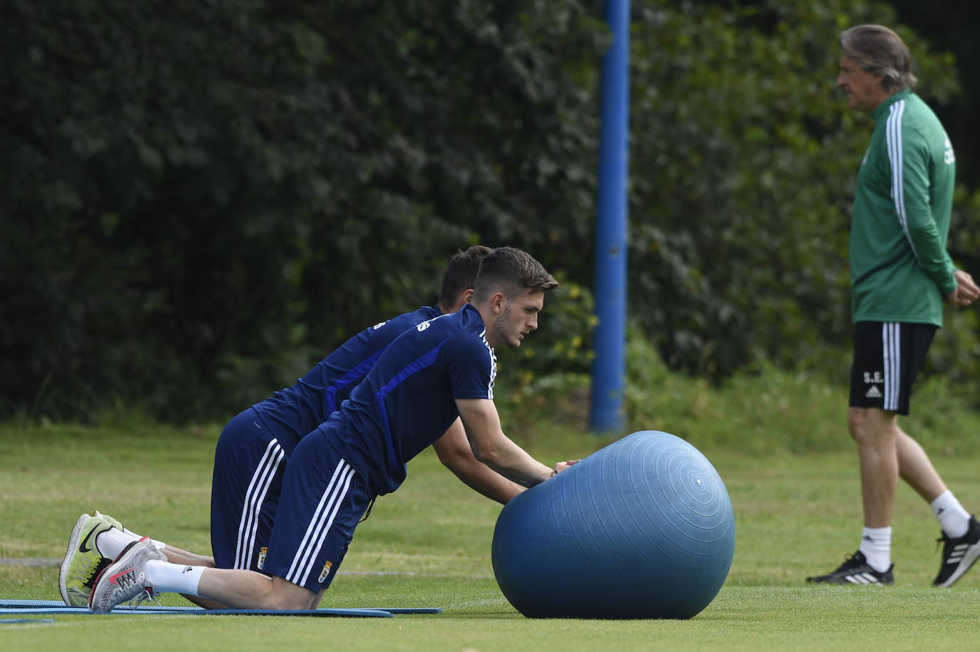 El Real Oviedo se ejercita para enfrentarse en óptimas condiciones a la pretemporada