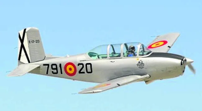Mentor T34. Es el avión que han utilizado la mayoría de los pilotos del ejército español para aprender a pilotar. Entre ellos, el Rey Felipe y el rey emérito Juan Carlos.