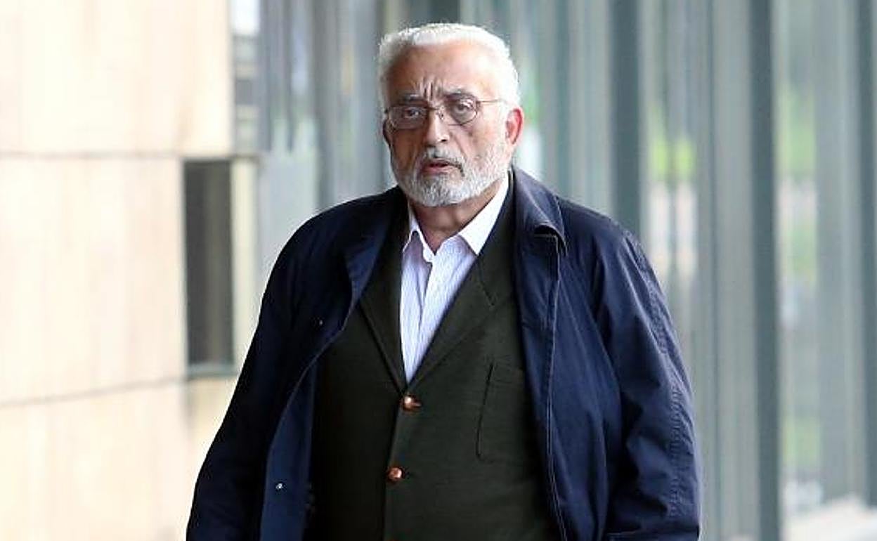 Rodrigo Suárez Robledano a su llegada a la Consejería de Medio Ambiente el día que se oficializó su destitución. 