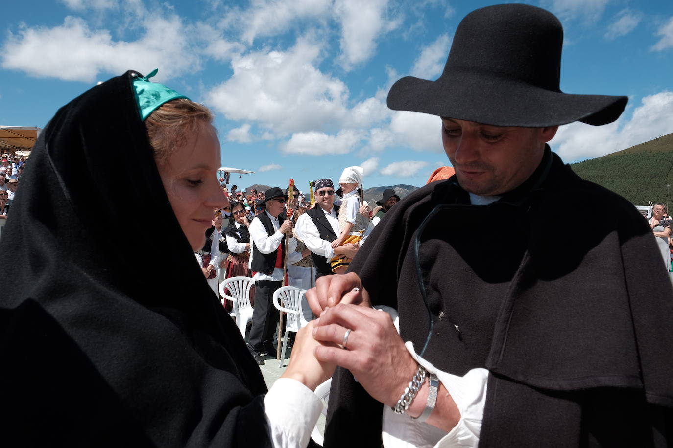 Un año más hubo boda vaqueira como manda la tradición