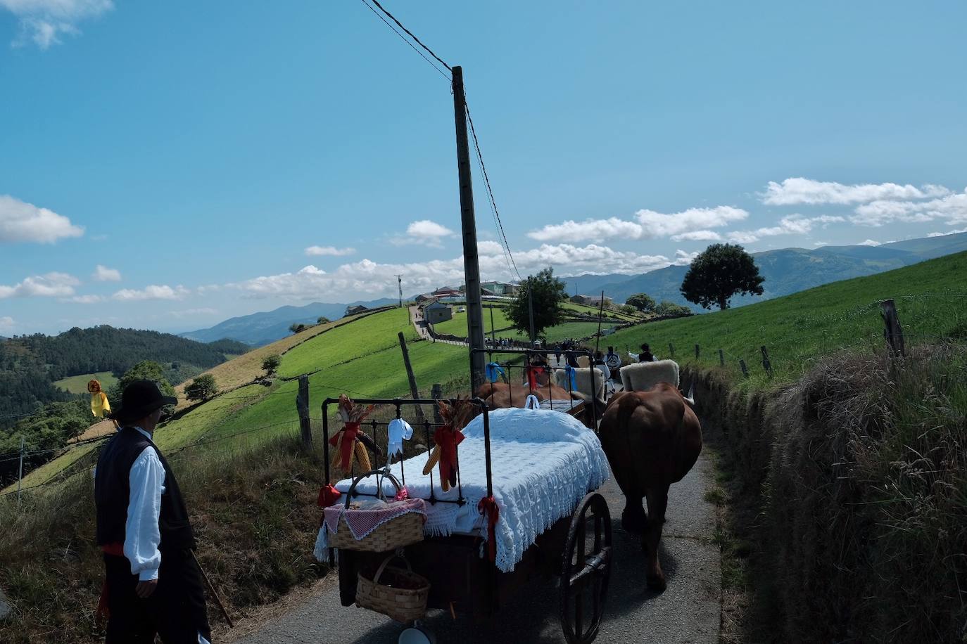 Un año más hubo boda vaqueira como manda la tradición