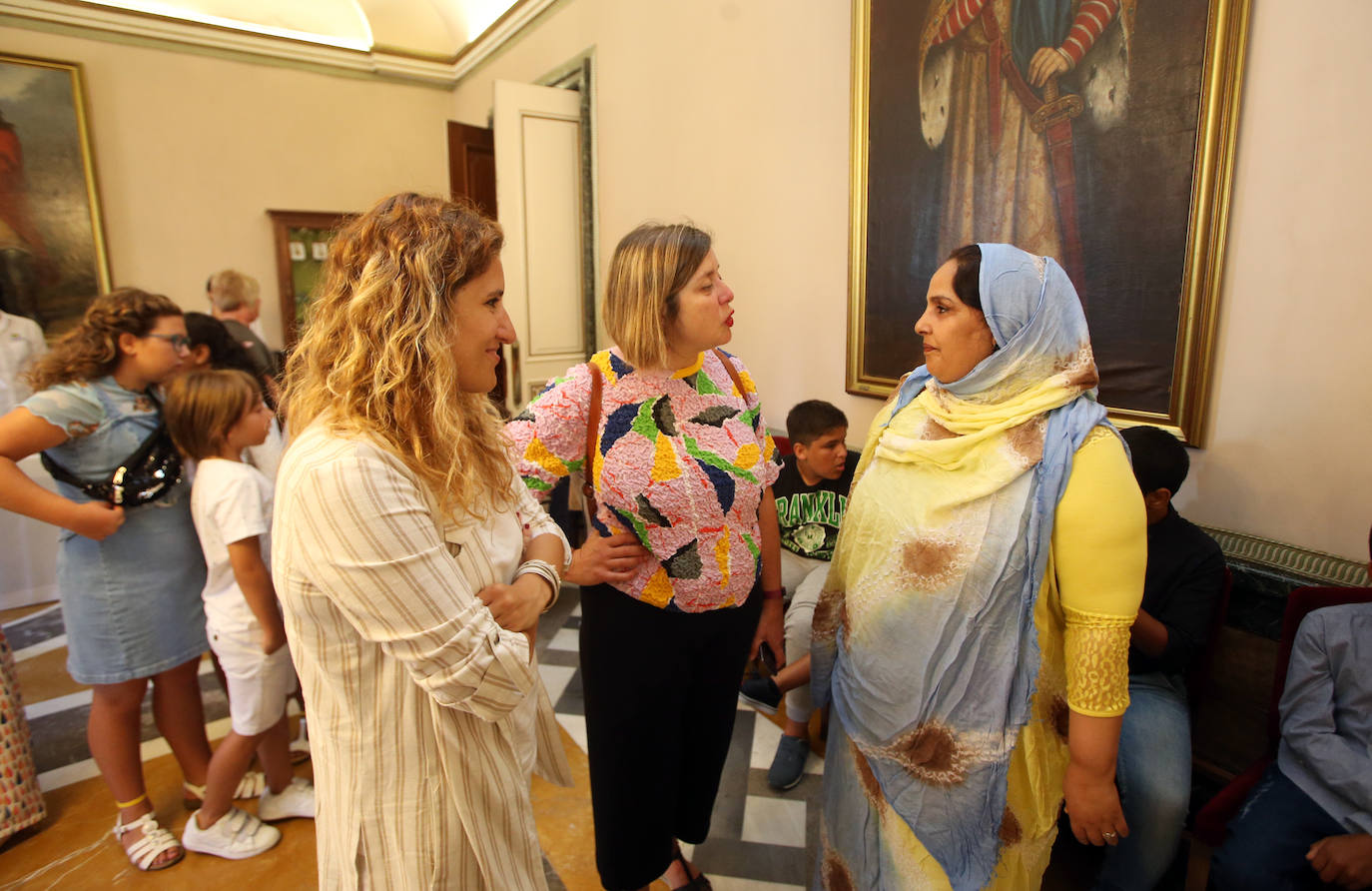 Fotos: Oviedo recibe a los niños saharauis participantes en el programa &#039;Vacaciones en paz&#039;
