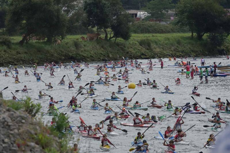 Cientos de niños tomaron parte en el Mini Sella, en el que será un aperitivo de la prueba grande que se celebrará el próximo sábado. 