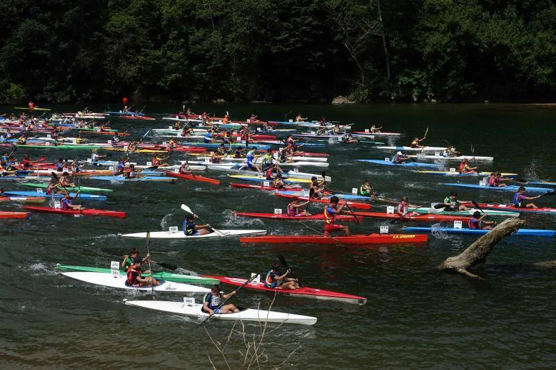 Cientos de niños tomaron parte en el Mini Sella, en el que será un aperitivo de la prueba grande que se celebrará el próximo sábado. 