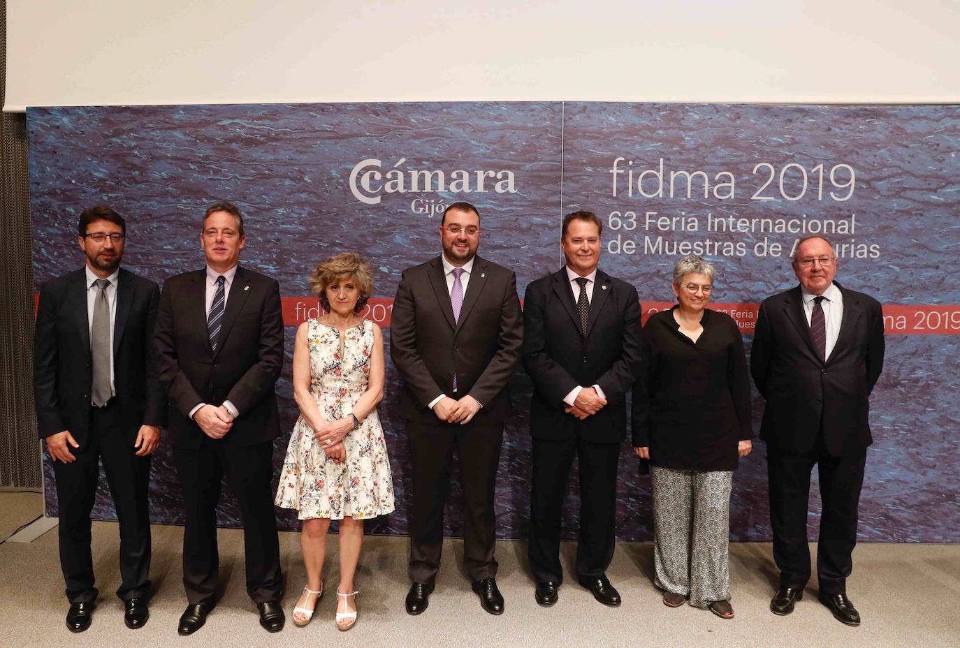 La ministra de Sanidad, Consumo y Bienestar Social, María Luisa Carcedo, ha inaugurado la 63 Feria de Muestras de Asturias, que se celebra en el recinto Luis Adaro de Gijón. Participaron en el acto, además, el presidente del Principado, Adrián Barbón; la alcaldesa de Gijón, Ana González, y el presidente de la Cámara de Comercio de Gijón, Félix Baragaño.