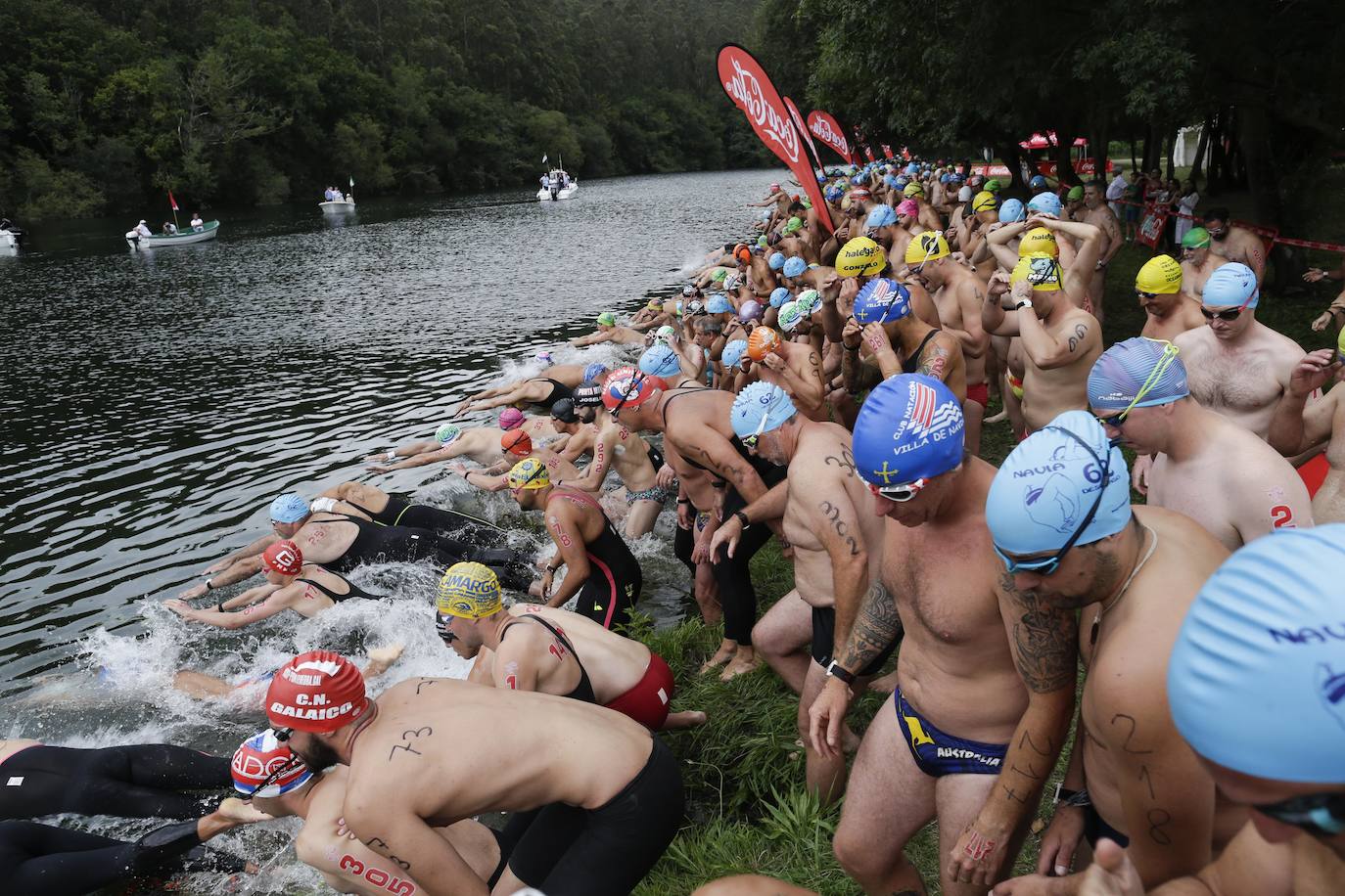 El campeón alemán Rob Muffels consiguió esta tarde su cuarto entorchado en el Descenso a Nado de la Ría y la holandesa Van Rouwendaal se impuso en la categoría femenina.