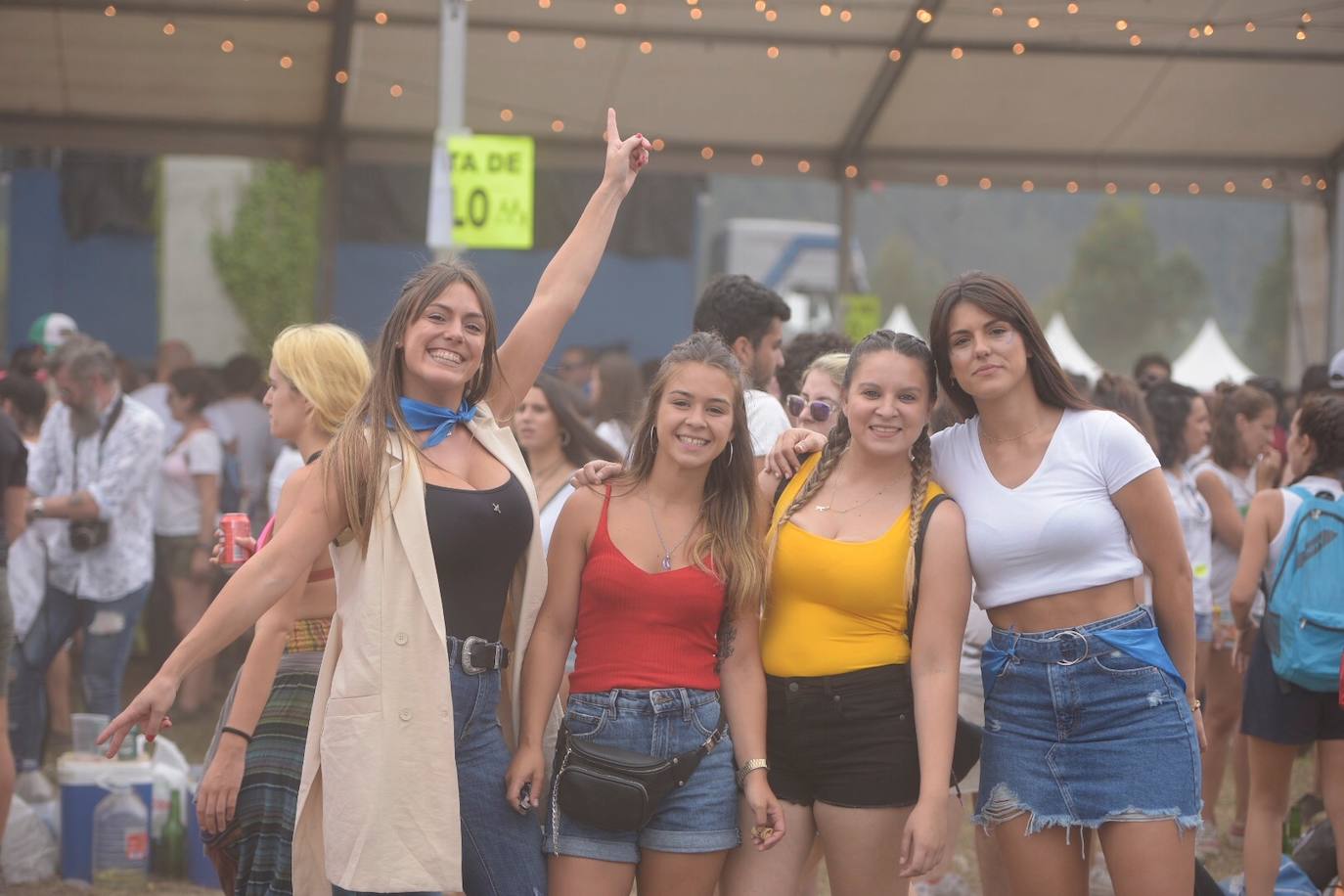 Miles de personas se congregan en el prau Salcéu para participar en la popular fiesta de Pravia