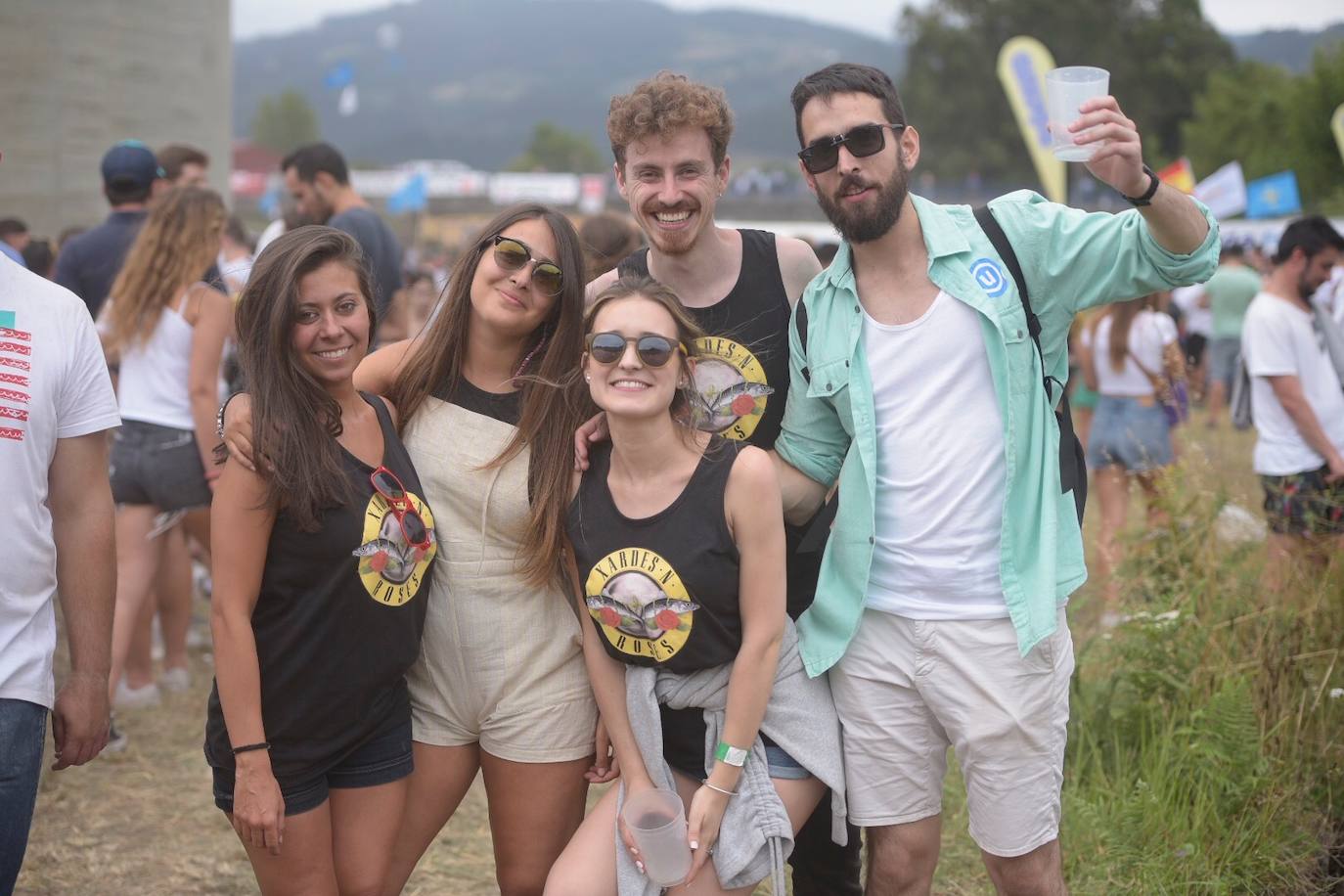 Miles de personas se congregan en el prau Salcéu para participar en la popular fiesta de Pravia