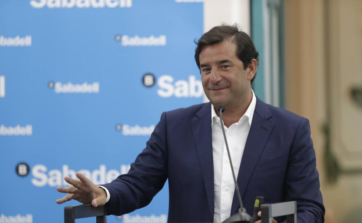 César Cernuda, durante su intervención en el Encuentro Hispanoamericano.