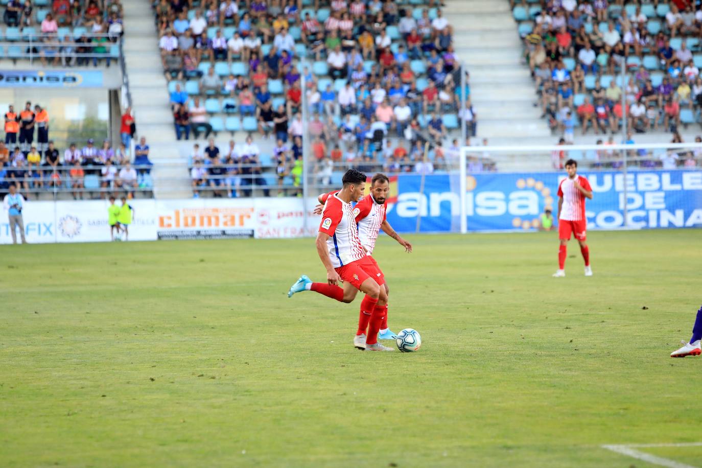 El Sporting ofreció una imagen gris frente al Valladolid en uno de los últimos partidos de pretemporada. Los de José Alberto perdieron por 2-0.