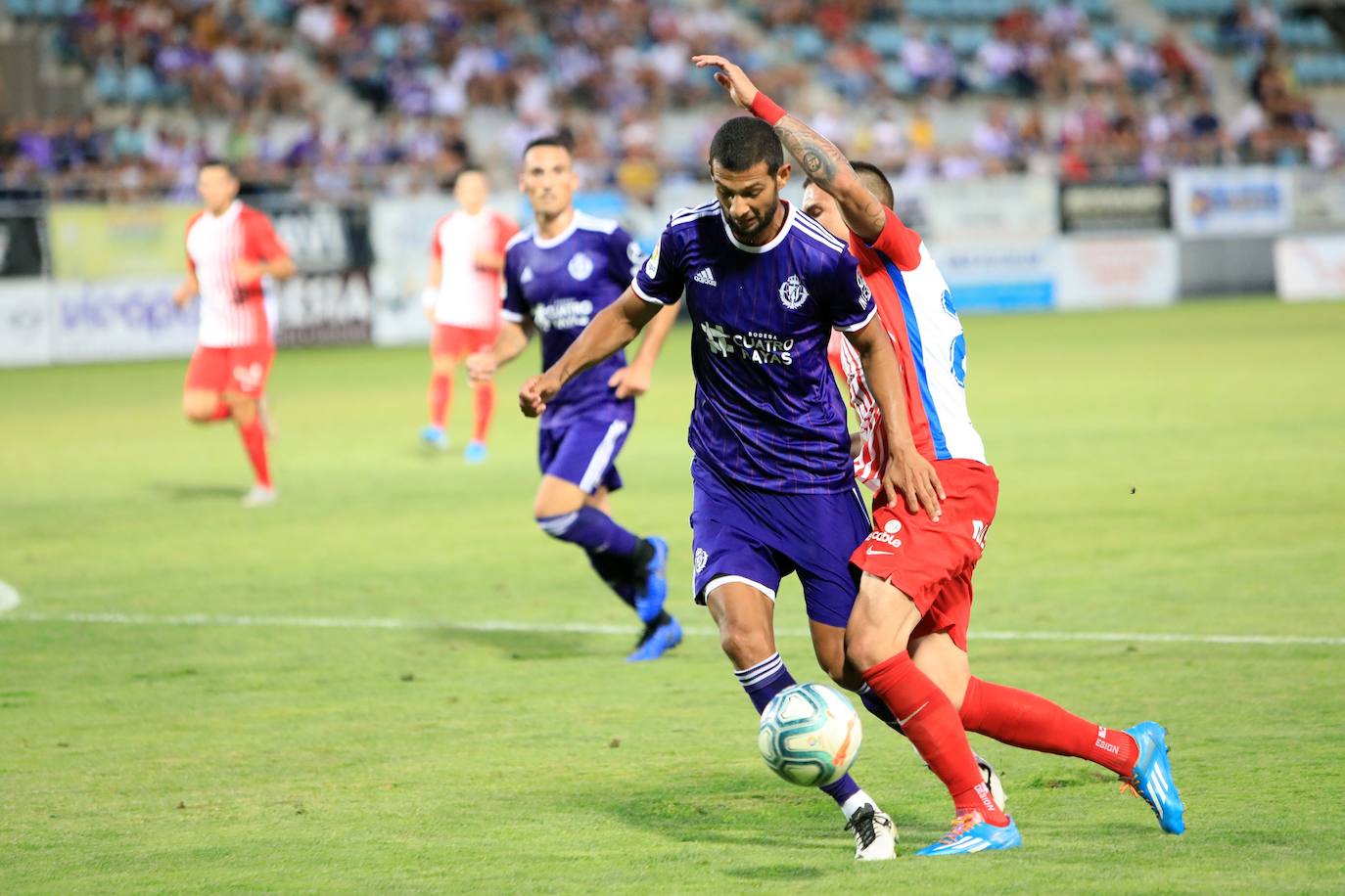 El Sporting ofreció una imagen gris frente al Valladolid en uno de los últimos partidos de pretemporada. Los de José Alberto perdieron por 2-0.