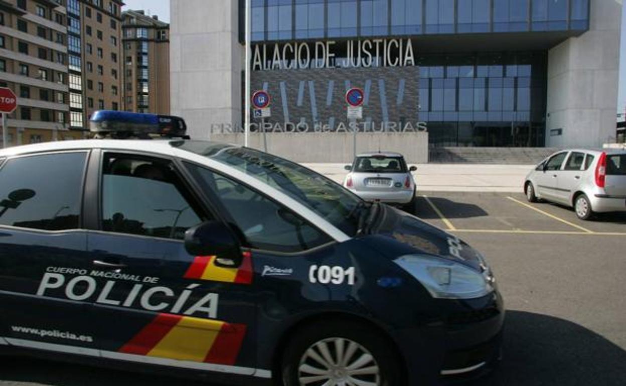 Detenido un hombre de 48 años por agredir a un menor en Gijón