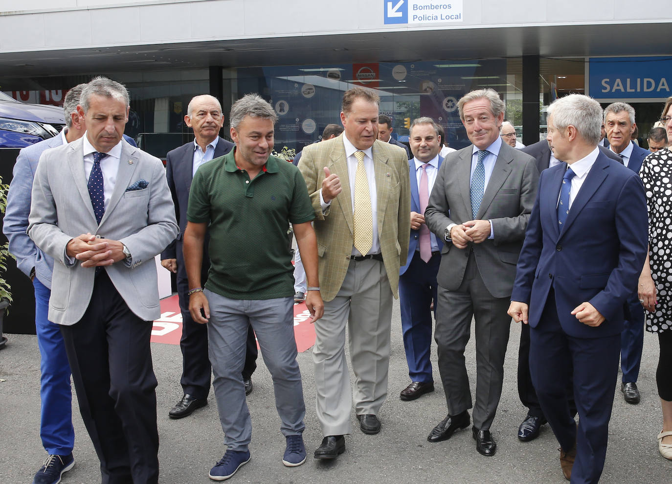 Día de León y Astorga en la Feria de Muestras de Asturias. La provincia vecina ha elegido la gran cita comercial del Principado para dar a conocer sus productos gastronómicos, como embutidos, queso, vino o miel, y su gran oferta turística. La propuesta ha reunido a numeroso público.