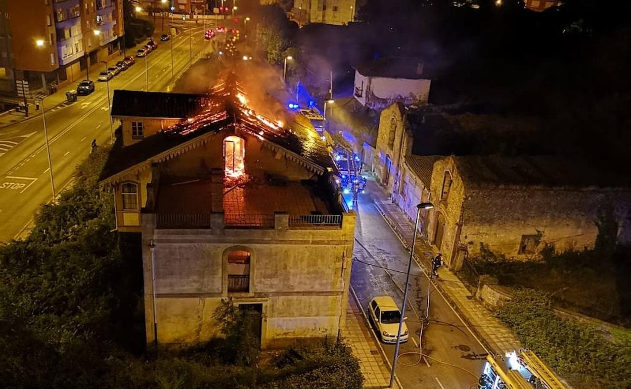 Se incendia una casa abandonada en Avilés | El Comercio: Diario de Asturias