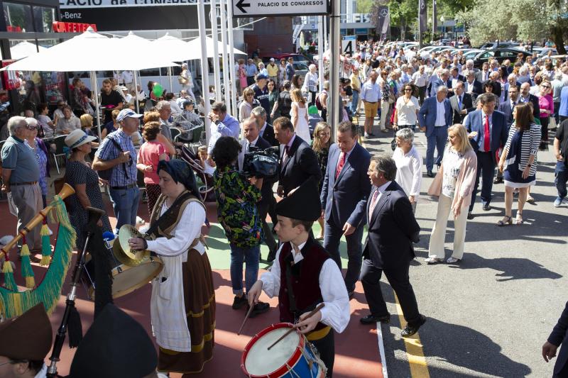 La Feria de Muestras de Asturias ha registrado una gran afluencia de público este martes, día del Banco SabadellHerrero, cuyo pabellón, dedicado a la minería asturiana, constituye uno de los atractivos del certamen.
